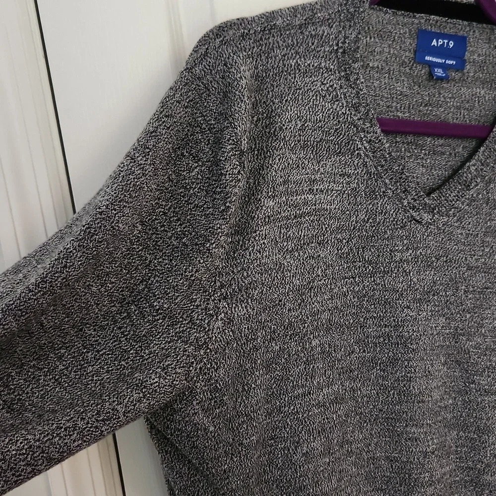 Dark Grey Apt 9 V Neck Sweater - Picture 5 of 13